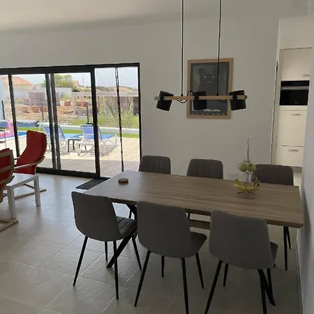 Vila Casa Felino Nadadouro